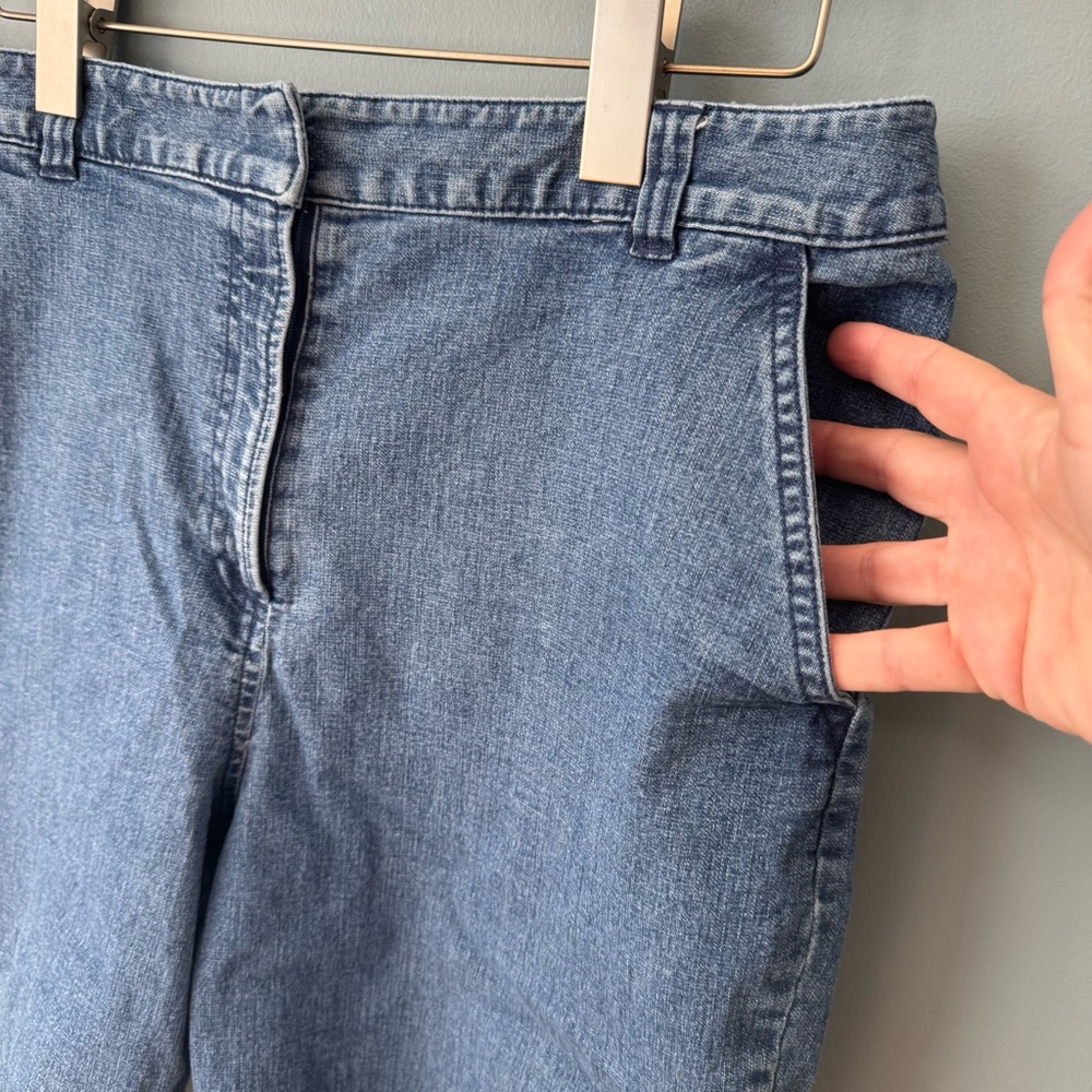 Kim Rogers Women’s Blue Bermuda Jean Shorts. Size 12 (actual 33x9) - Picture 4 of 8
